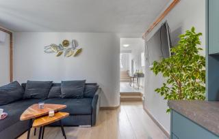 Awesome Apartment In Risika With Wifi - 7