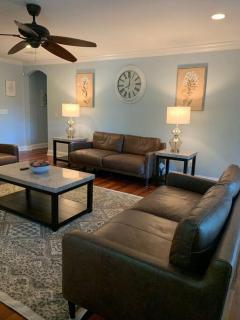 Entire home! Waterfront and Trail-backing! - Beaufort - 2
