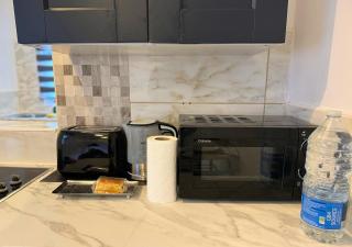 Cosy Getaway For Couples With Free Parking - Liverpool - 8