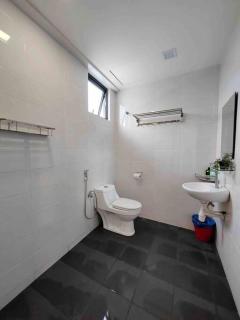 Landmark2 Spacious Studio w Wi-Fi Netflix - 6