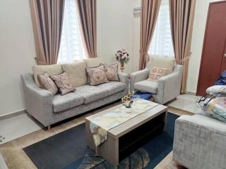 Homestay Astana Bonda Ibu - Merlimau - 1