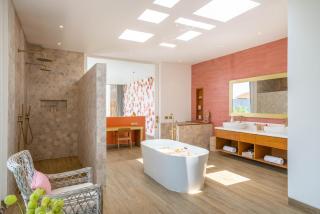 Vida & Vola : Majestic Coastal Retreat 40 Guests incl in Price - Canggu - 3