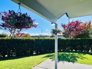 Summer Holiday 4 bedrooms house in Hamilton with pool and spa - 2