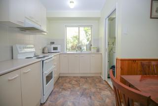 Silver Birches Holiday Village - Unit 10 - Bright - 6
