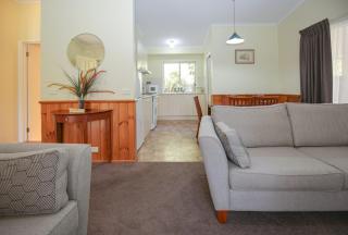 Silver Birches Holiday Village - Unit 10 - Bright - 4