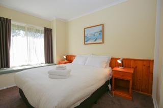 Silver Birches Holiday Village - Unit 10 - Bright - 1