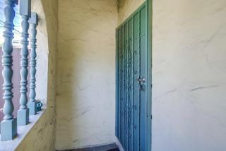 Steps to Restaurants Beach Bay Park Bars - 2