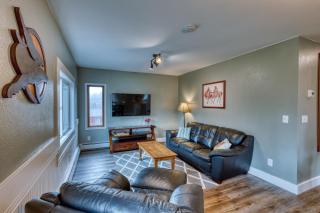 Captivating Coastline 2 BR Retreat with Ocean View - 8