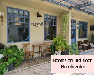 Achcha hotel - itsaraphap MRT station - Wat Arun - Bangkok - 0