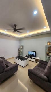 AY Homestay Midtown Falim - 3