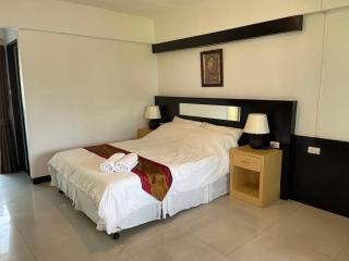 Borarn House - 9