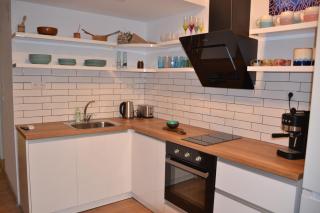 stylish three bed condo - 9