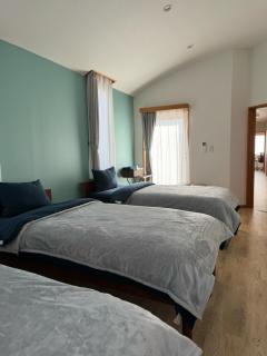 EarthVeloビル一棟貸しでフルリノベ済み各階に風呂トイレありで好立地でコスパ最高をめざしている宿です - 5