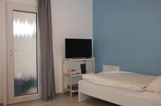 Voll möblierte, helle Wohnung in ruhiger Lage - 8