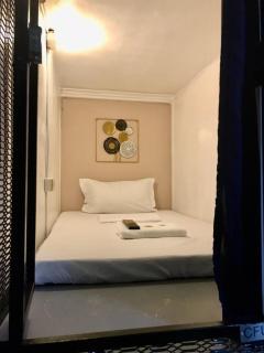 Budget Transient Capsule Room Mirasol Near BGC - Manila - 2