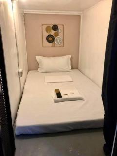 Budget Transient Capsule Room Mirasol Near BGC - Manila - 1