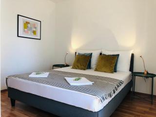 PAMA LUKO Apartment 100m from Beach, Tennis court & Gym, FREE Parking - Supetar (San Pietro di Brazza) - 0
