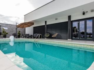 Luxury Holiday Home Josipović - - 9