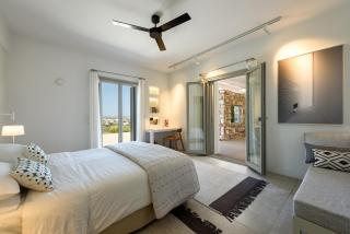 Outstanding new villa with great pool area and panoramic sea view - 1