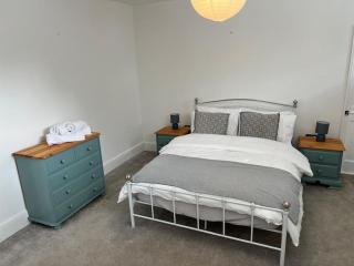 2 bedroom cottage in Old Town - Swindon - 3