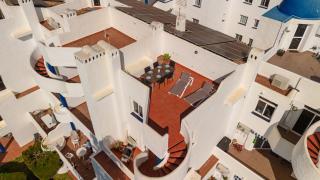 Penthouse with sunny terrace and sea views - 3