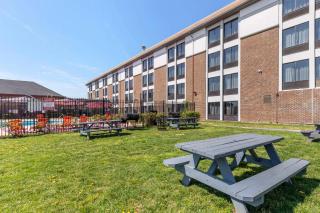 Comfort Inn & Suites Aberdeen - 1