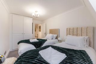 City Chic 3 Bedroom 2 Bathroom Luxury Living 7HS - 6