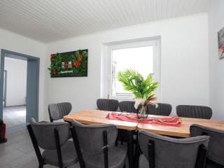 Serviceroom24 - Apartment 5 in Recklinghausen WLAN - Smart-TV - 24-7 Check-in und Küche - 3