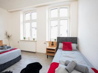 Serviceroom24 - Apartment 5 in Recklinghausen WLAN - Smart-TV - 24-7 Check-in und Küche - 1