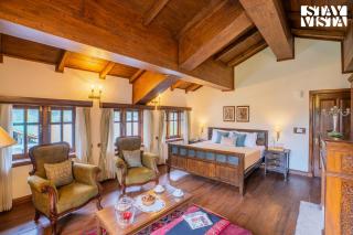 StayVista at Snowdrop House - 5BR on Main Highway Manali - 2