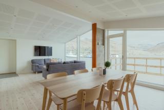 Seaside Nest - Charming Waterfront Retreat - Vestmanna - 9