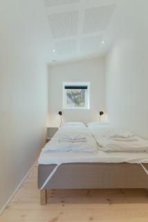 Seaside Nest - Charming Waterfront Retreat - Vestmanna - 1