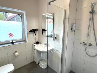 Ferienhaus "Elstar" Meppen Ebenerdig Carport Terrasse Neubau NETFLIX Free WIFI 2 Schlafzimmer Küche - Meppen - 1