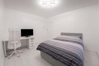 2 Bed Apartment In Wembley, Ealing, London - 7