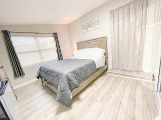 Beautiful room in prime location - Pinellas Park - 3