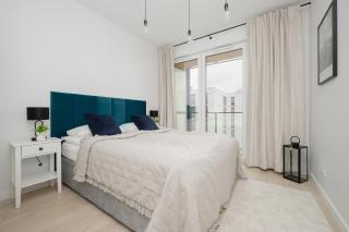 Stylish Apartments with Parking by Noclegi Renters - 0