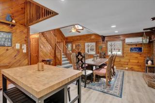 Cabin in Long Pond Gameroom Pool Table - 4