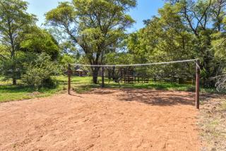 Mziki Safari Lodge - Vaalkop Dam - 1
