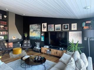Spacious & luxurious family home w hot & cold tub & sauna - Reikiavik - 8