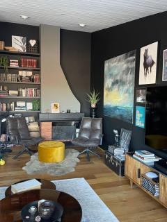 Spacious & luxurious family home w hot & cold tub & sauna - Reikiavik - 7