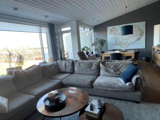 Spacious & luxurious family home w hot & cold tub & sauna - Reikiavik - 6