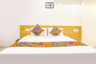 FabHotel Saffron Inn I - Nr Darshan Museum - Pune - 8