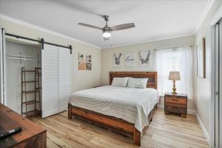 Saltwater Haven 3bd Dog Friendly with Bckyrd - Indian Harbour Beach - 3