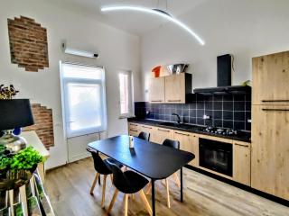 - SeaFront Deluxe Home- [Private Jacuzzi & Garden] - 4