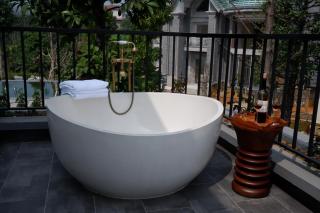 Valentina Castle - Melorita Hòa Lạc - 4