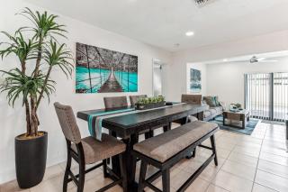 Miami Oasis, Spacious 4-Bedroom Home with Pool - 6