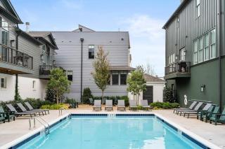Hedge Haus - Atlanta - 9
