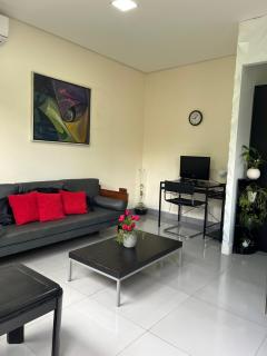 A Cozy Little House in a Beautiful Property - Brasília - 0