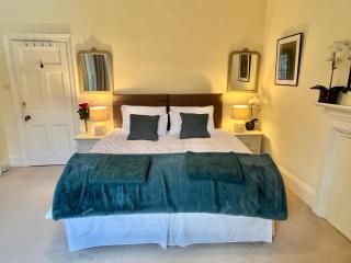 Parsonage House, Badminton - 5
