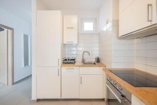 Bright Top Floor Home with Parking - Budapest - 6